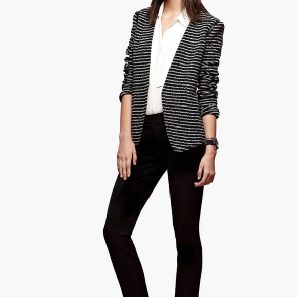 Theory Jackets & Blazers - EUC Theory 'Yaisa' b&w Stripe Blazer Sz M
